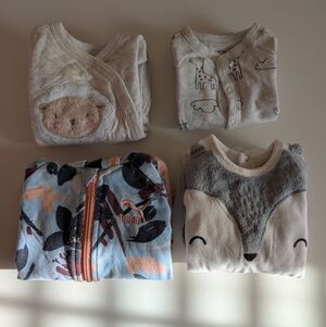 Set Of 4 cozy winter baby onesies / one piece pajamas, 3 Months